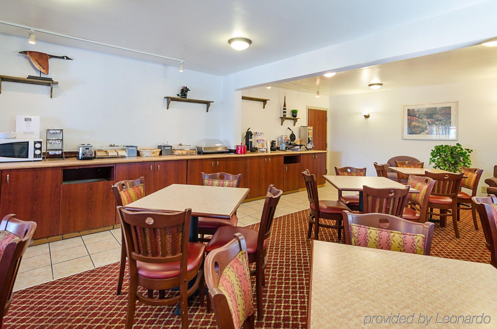 Econo Lodge Inn & Suites Джонсон Сити Экстерьер фото