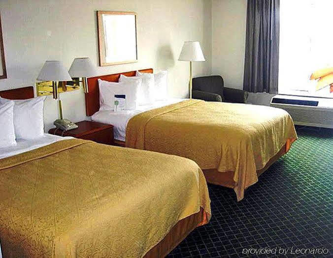 Econo Lodge Inn & Suites Джонсон Сити Экстерьер фото