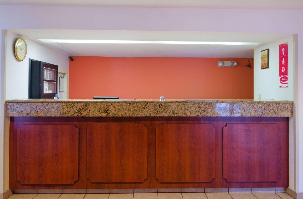 Econo Lodge Inn & Suites Джонсон Сити Экстерьер фото